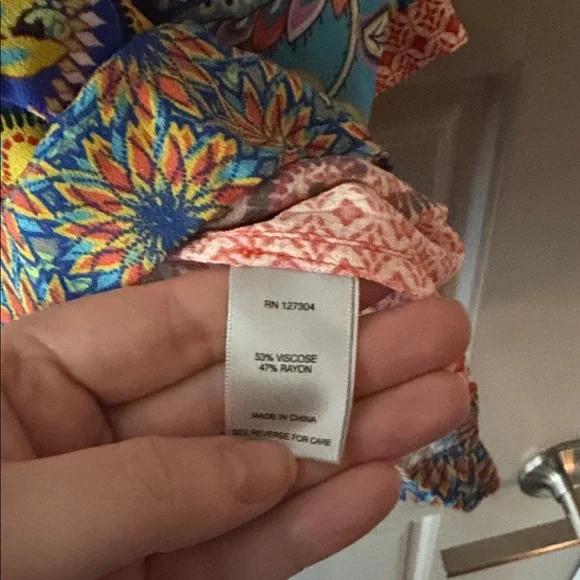 NWT John Mark Vibrant Multicolor Blouse - Picture 4 of 4